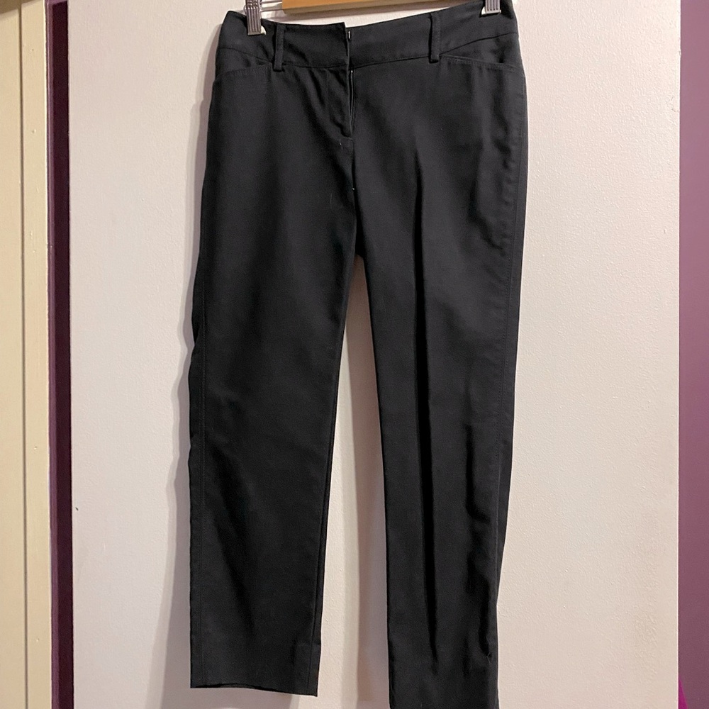 White house black market ankle length pant size 0S—NOT FOR SALE